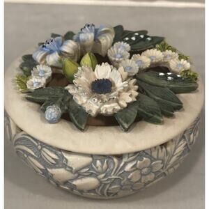 Harmony Kingdom Garden Handcast England Floral Trinket Box Lidded Bowl